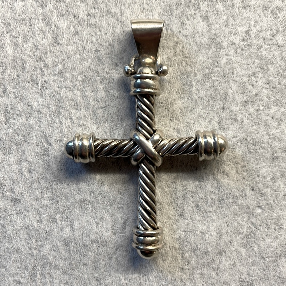 Vintage Sterling Silver Large Cable cross pendant, weight 31g